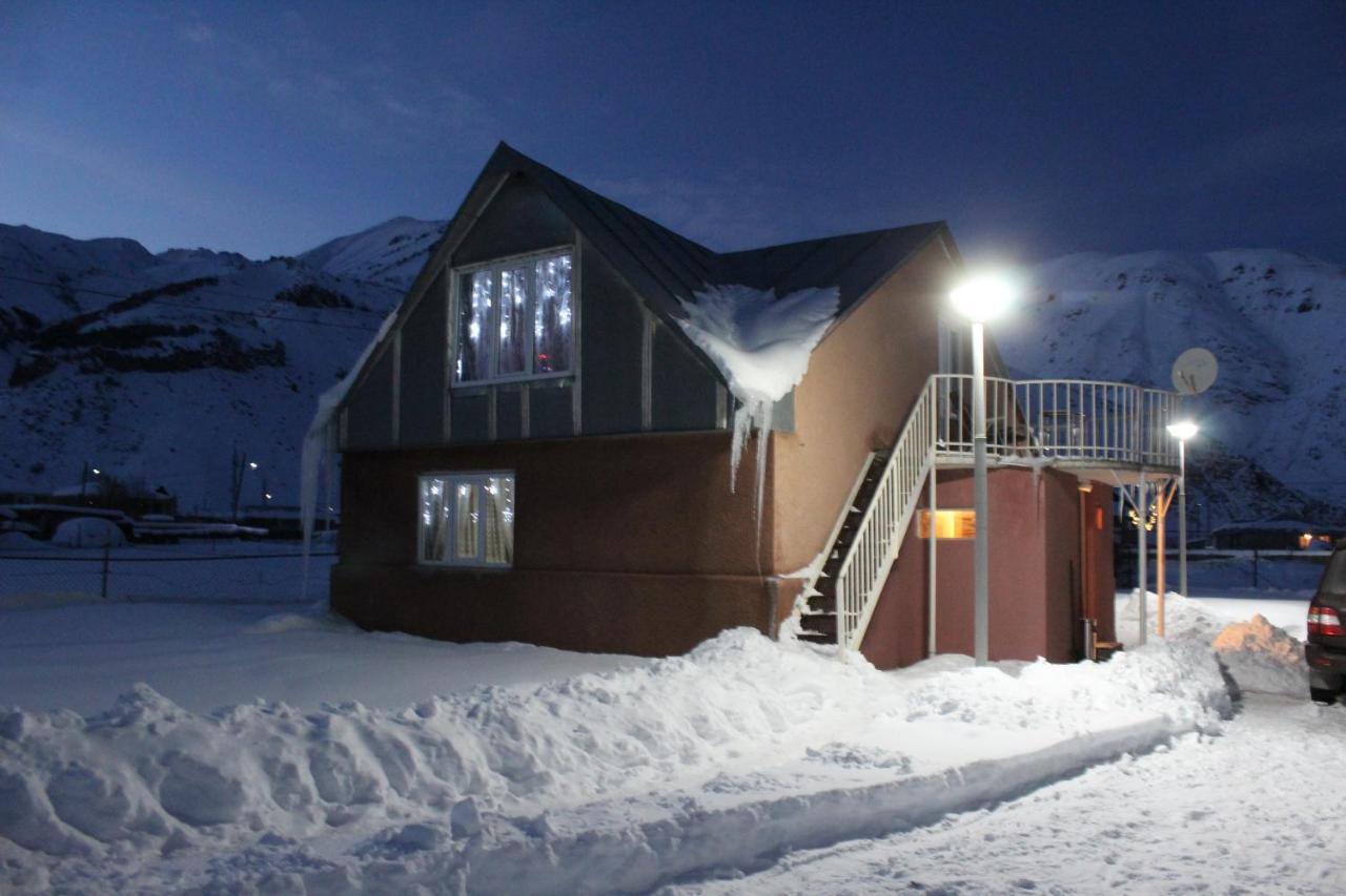Little Star Villa Kazbegi Luaran gambar